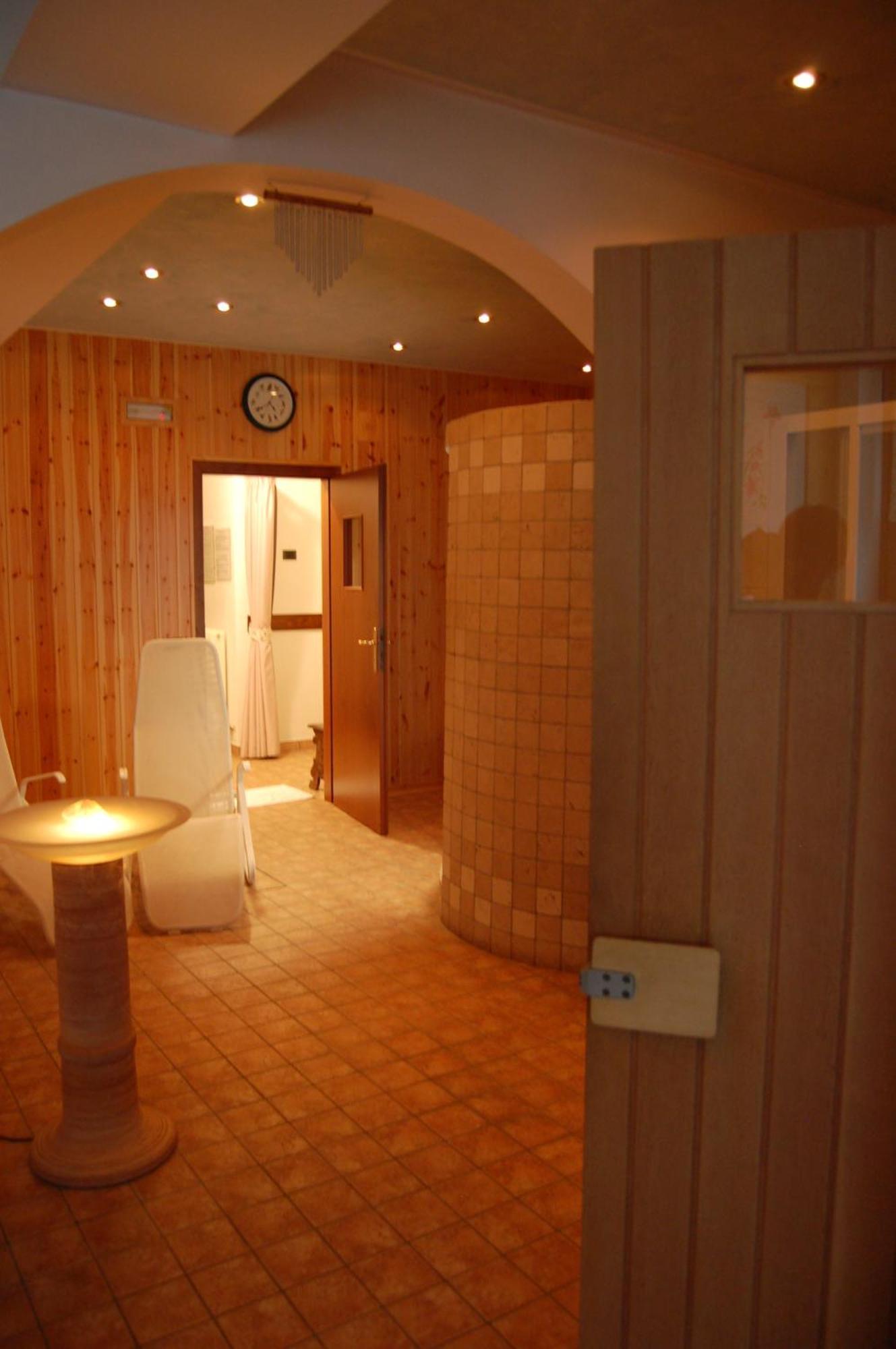 Hotel Quadrifoglio Pinzolo Exterior photo
